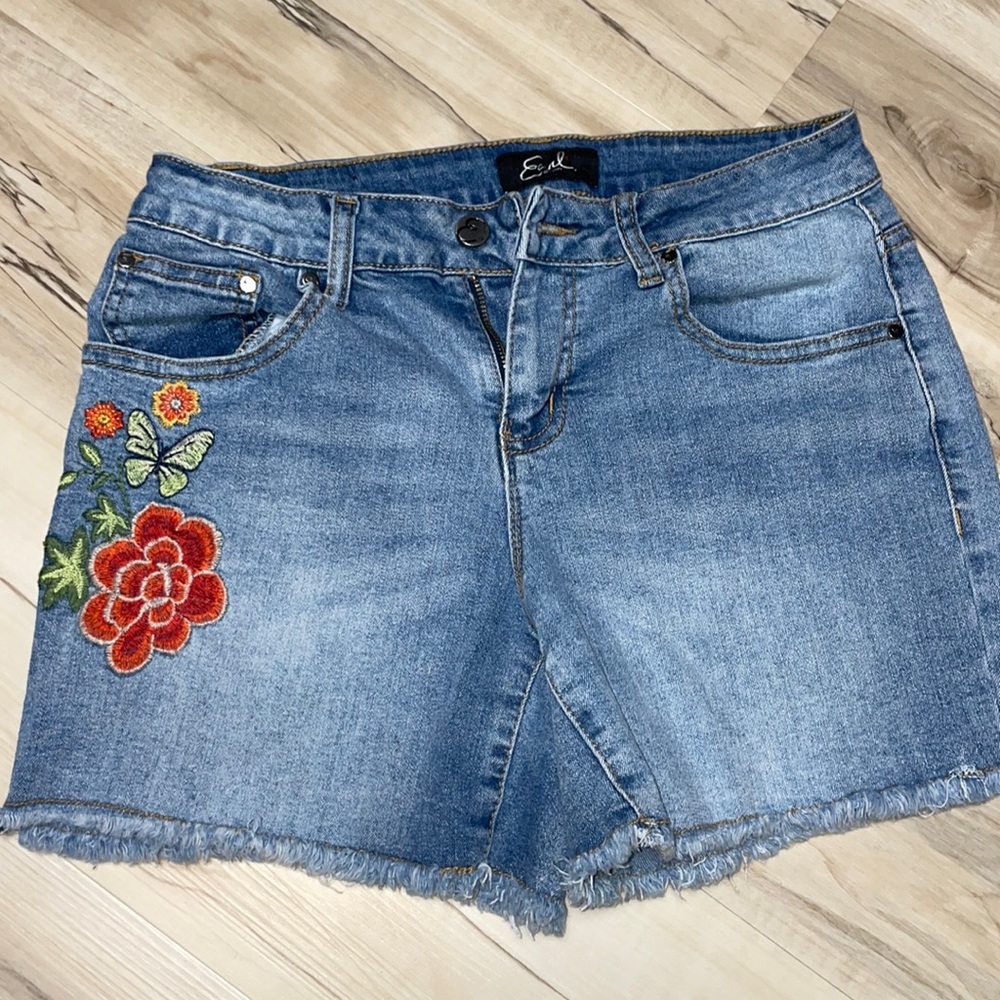 Earl jean shorts size 6